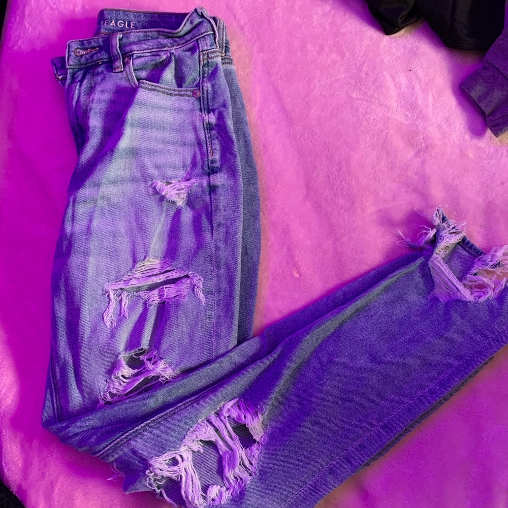 American eagle ripped jeans